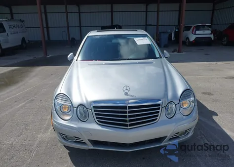 2007 Mercedes-Benz E 550 z USA, uszkodzony, nr VIN WDBUF72X67B114469